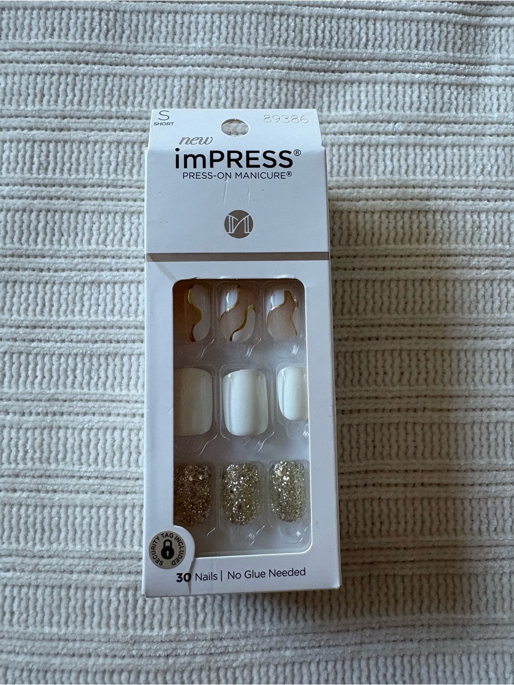 imPRESS White & Gold Press-On Manicure Nails